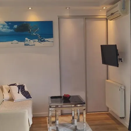 Marea Rafal's Holi Apartment *